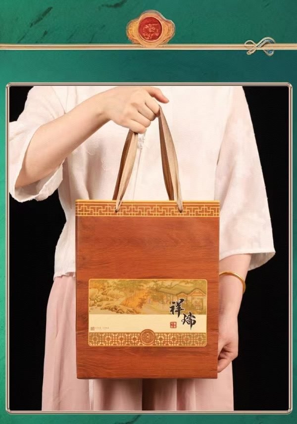 A great gift  with a variety of chinese tea and tea sets mixed in high-end gift boxes