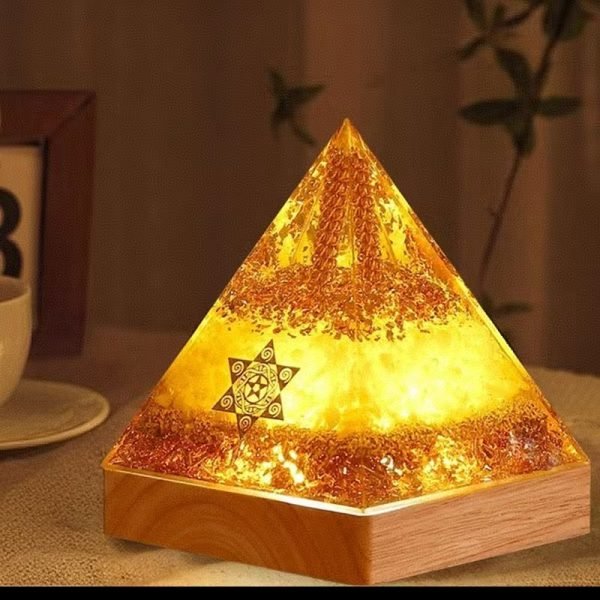 Fortune Pyramid, Natural Yellow Crystal, Placed at Home, Office, Opening for Business, Offering Wealth Gifts as Gifts
